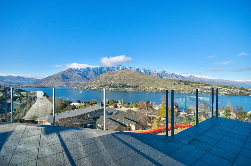 Luxury Lakeside Home - Remarkable View image