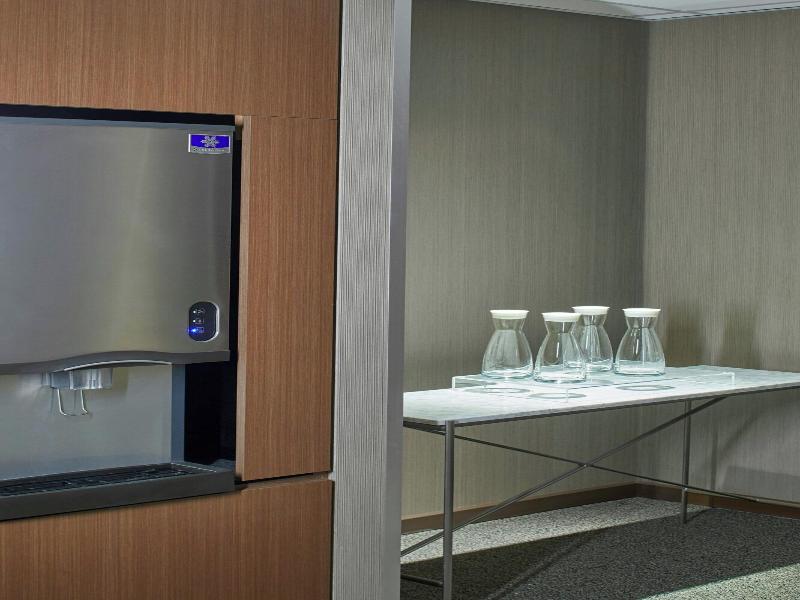 Ac Hotel By Marriott Atlanta Airport Gateway image