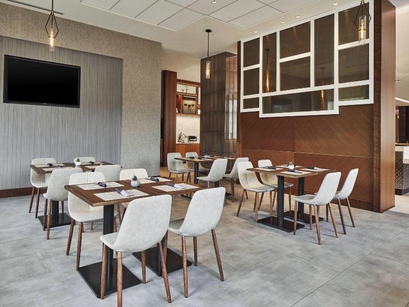 Ac Hotel By Marriott Atlanta Airport Gateway image