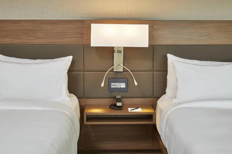 Ac Hotel By Marriott Atlanta Airport Gateway image