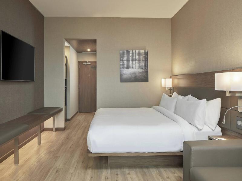 Ac Hotel By Marriott Atlanta Airport Gateway image