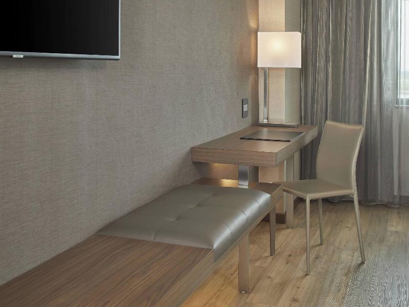 Ac Hotel By Marriott Atlanta Airport Gateway image