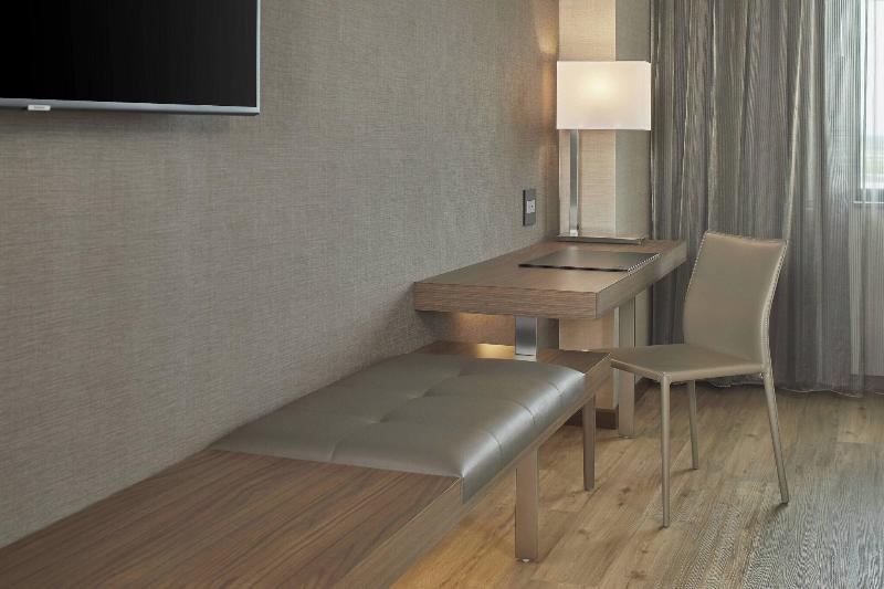 Ac Hotel By Marriott Atlanta Airport Gateway image