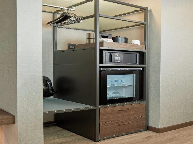 Ac Hotel By Marriott Atlanta Airport Gateway image