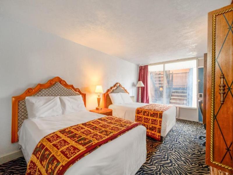 Castle Inn & Suites by OYO Lawton image