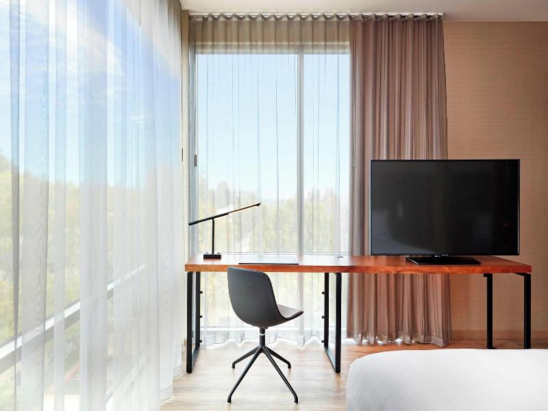 Ac Hotel By Marriott Sunnyvale Cupertino image