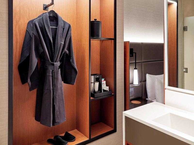Ac Hotel By Marriott Sunnyvale Cupertino image