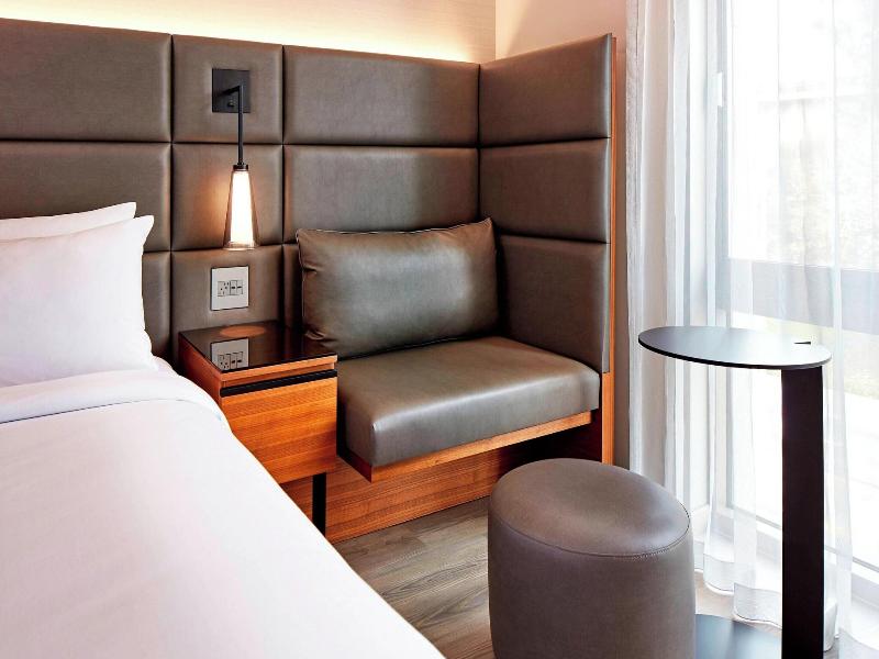 Ac Hotel By Marriott Sunnyvale Cupertino image