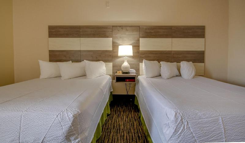 Americana Motor Inn image
