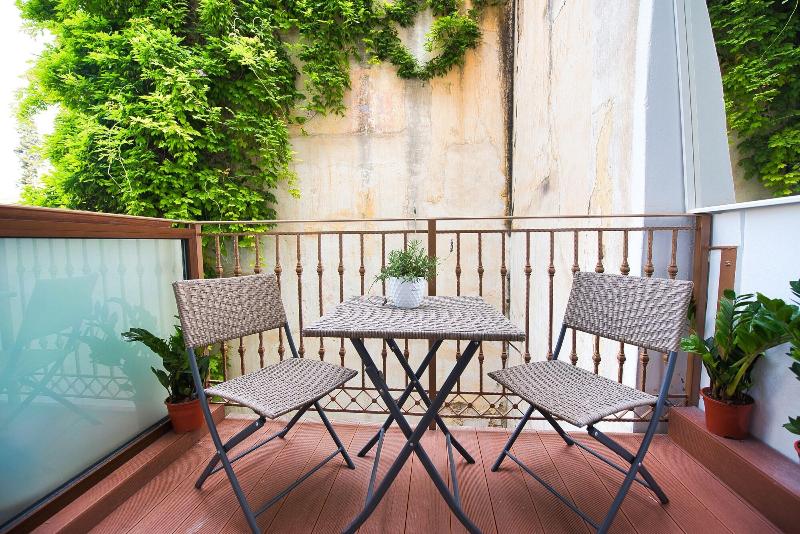 Rastoni Athens Suites Nearacropolis At Tsatsou Str image