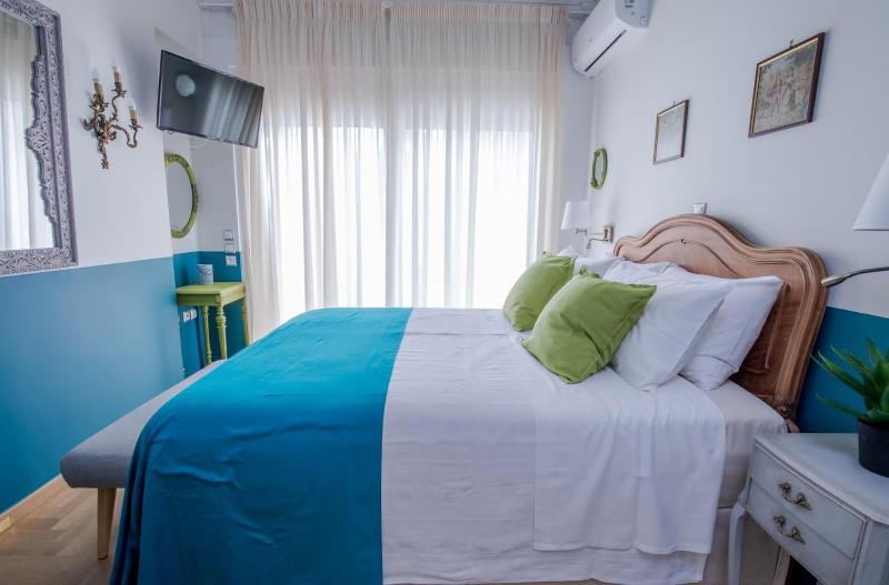Rastoni Athens Suites Nearacropolis At Tsatsou Str image