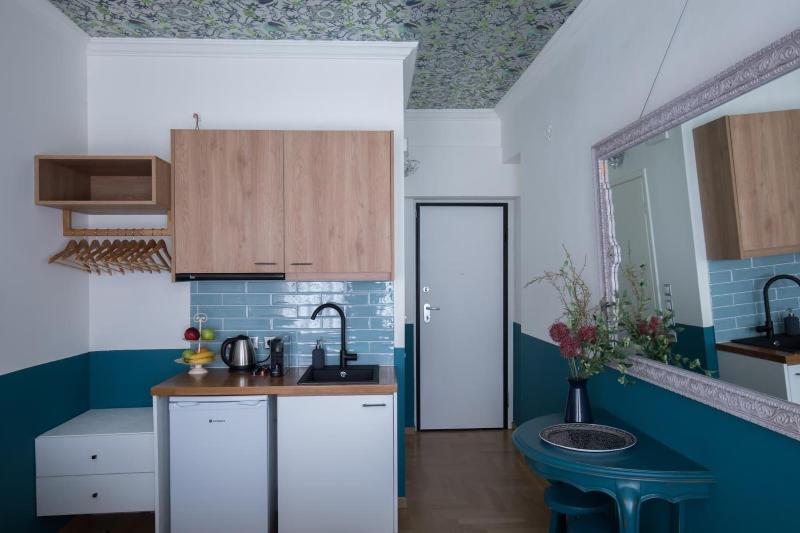 Rastoni Athens Suites Nearacropolis At Tsatsou Str image