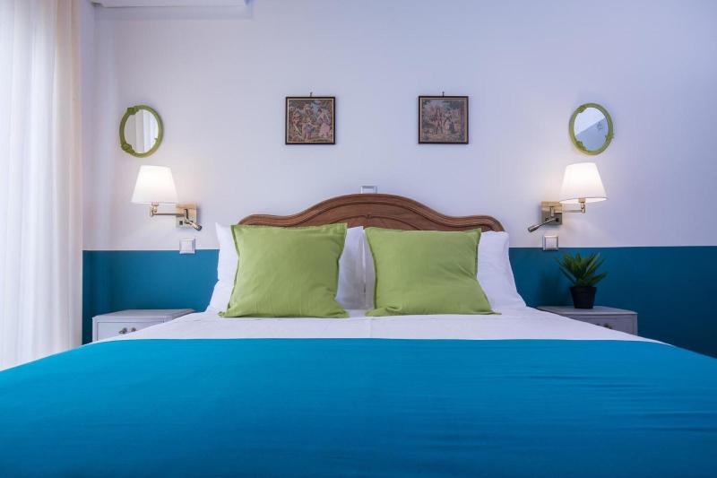 Rastoni Athens Suites Nearacropolis At Tsatsou Str image