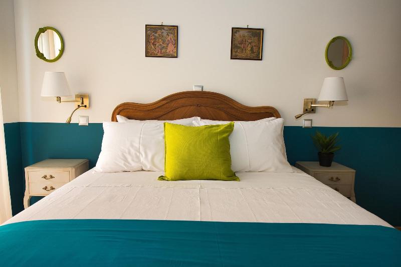 Rastoni Athens Suites Nearacropolis At Tsatsou Str image