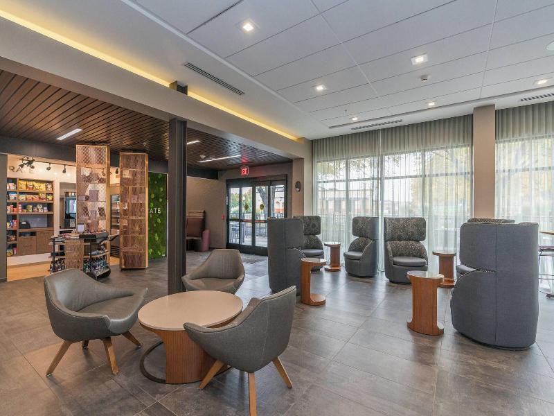 Courtyard By Marriott West Springfield image