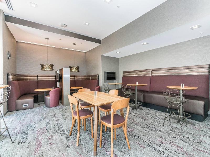 Courtyard By Marriott West Springfield image