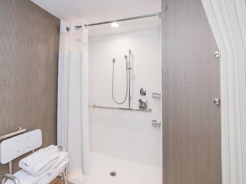 Courtyard By Marriott West Springfield image