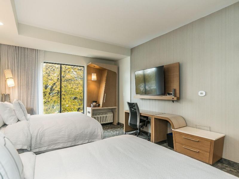 Courtyard By Marriott West Springfield image