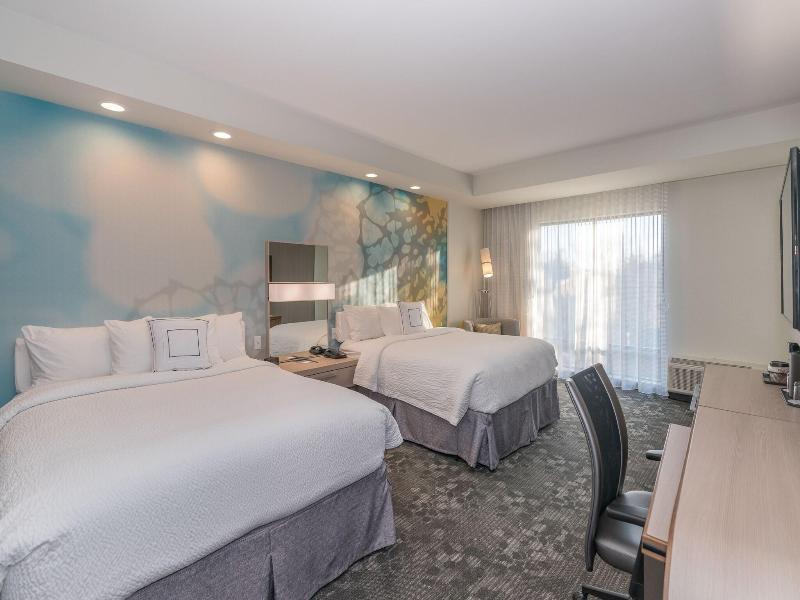 Courtyard By Marriott West Springfield image