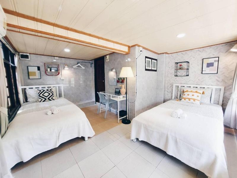 Green Riverside Homestay image