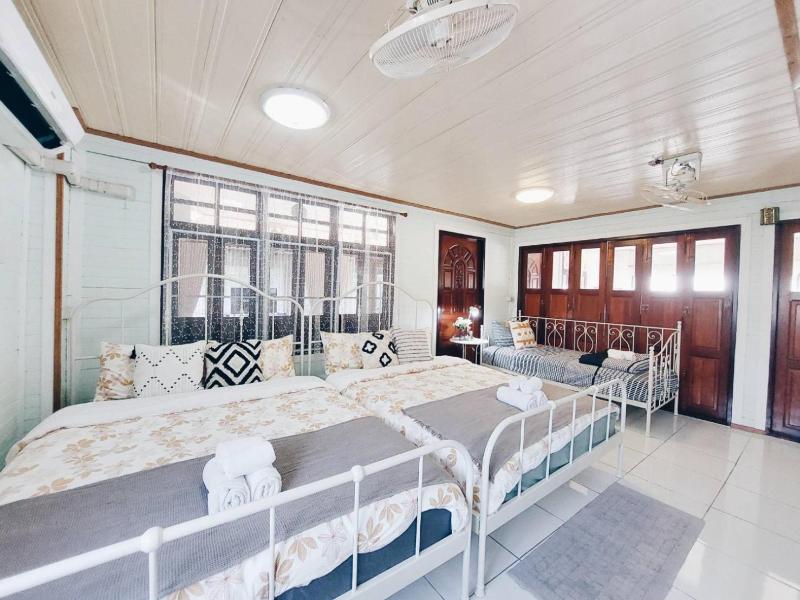 Green Riverside Homestay image