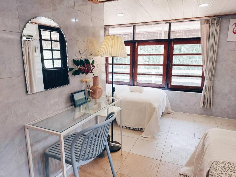 Green Riverside Homestay image