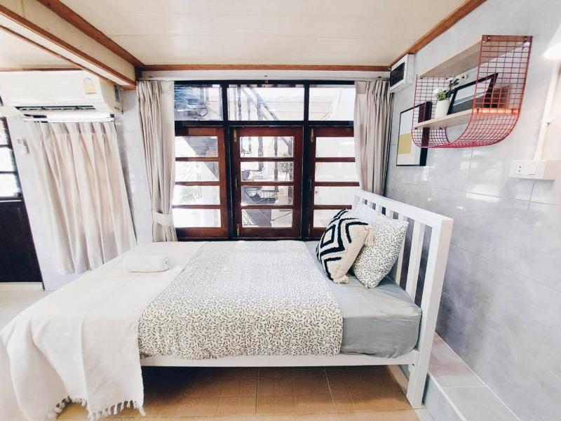 Green Riverside Homestay image