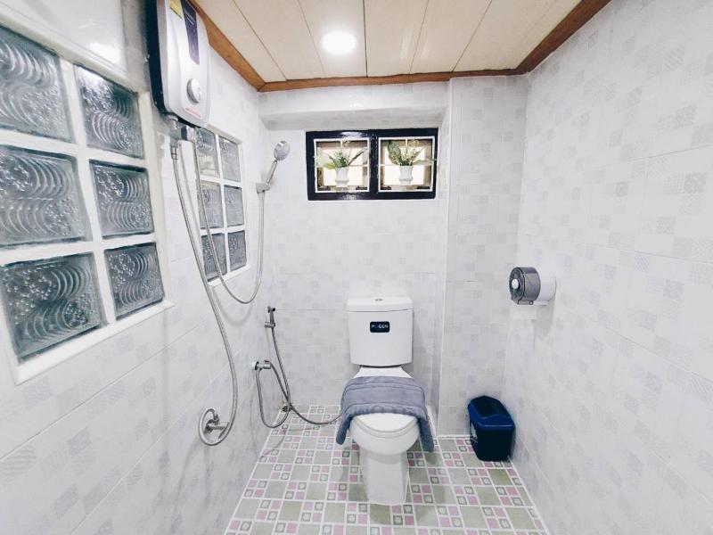 Green Riverside Homestay image