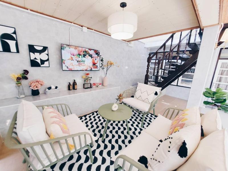 Green Riverside Homestay image