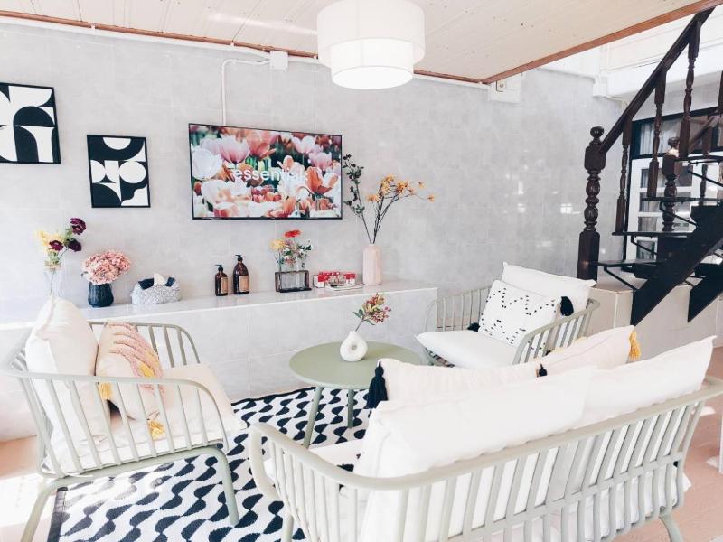 Green Riverside Homestay image