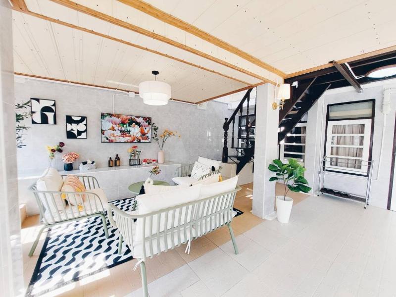 Green Riverside Homestay image