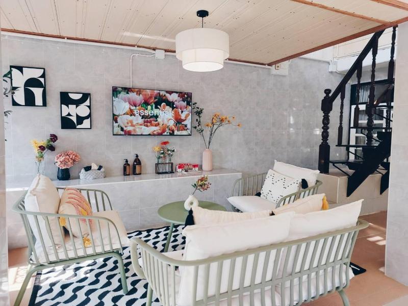 Green Riverside Homestay image