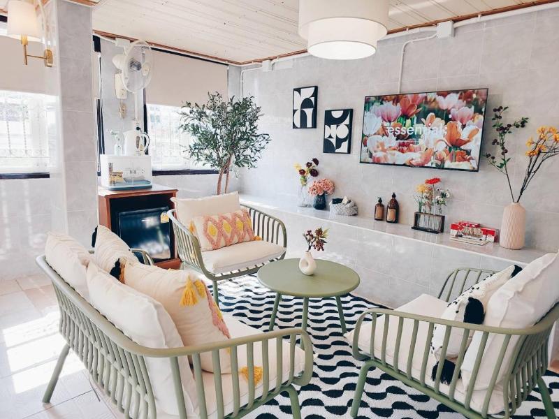 Green Riverside Homestay image