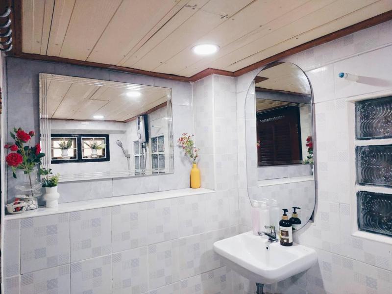 Green Riverside Homestay image