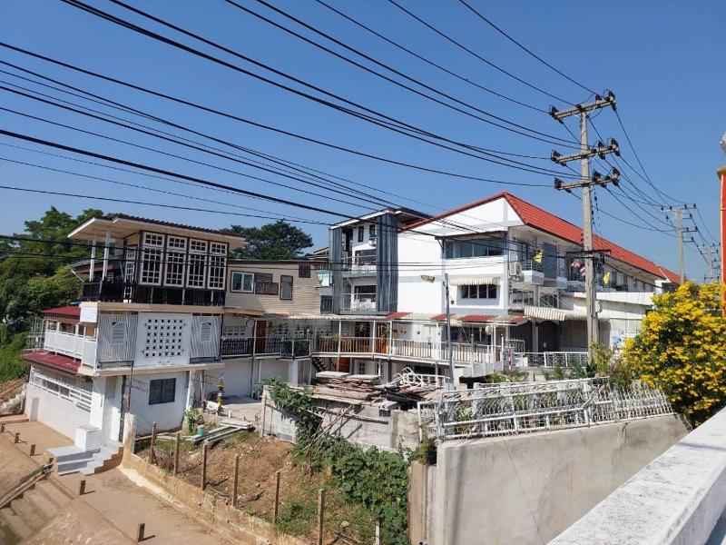Green Riverside Homestay image
