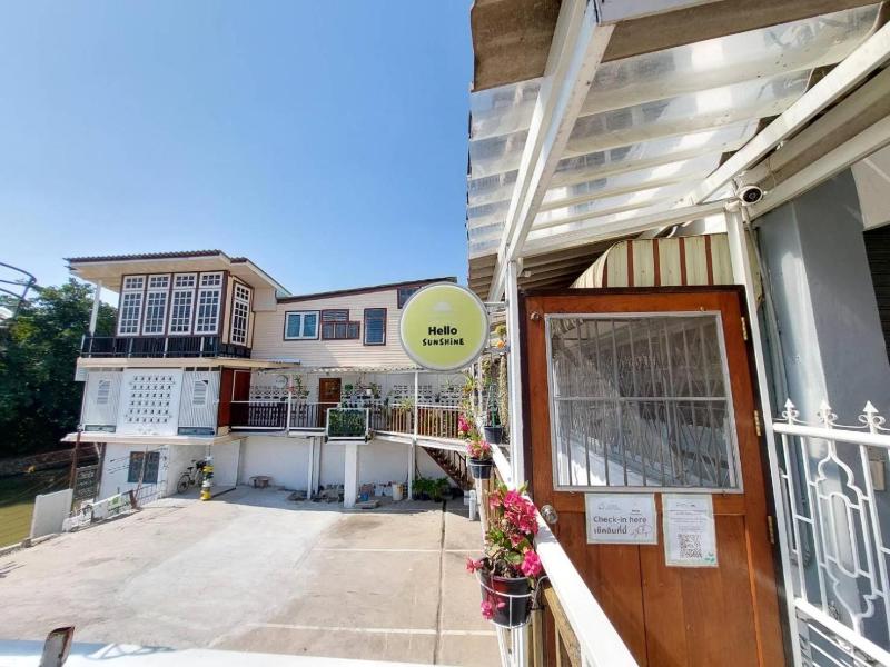 Green Riverside Homestay image