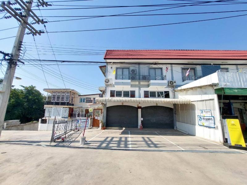 Green Riverside Homestay image