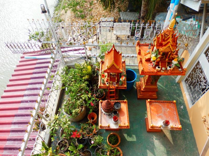 Green Riverside Homestay image