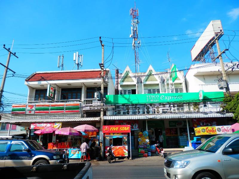 Green Riverside Homestay image
