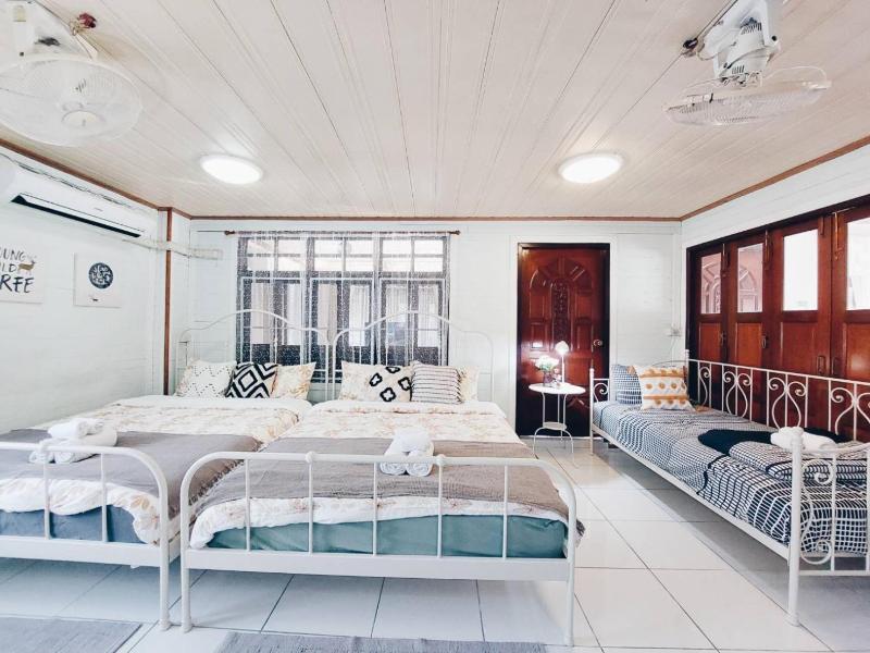 Green Riverside Homestay image