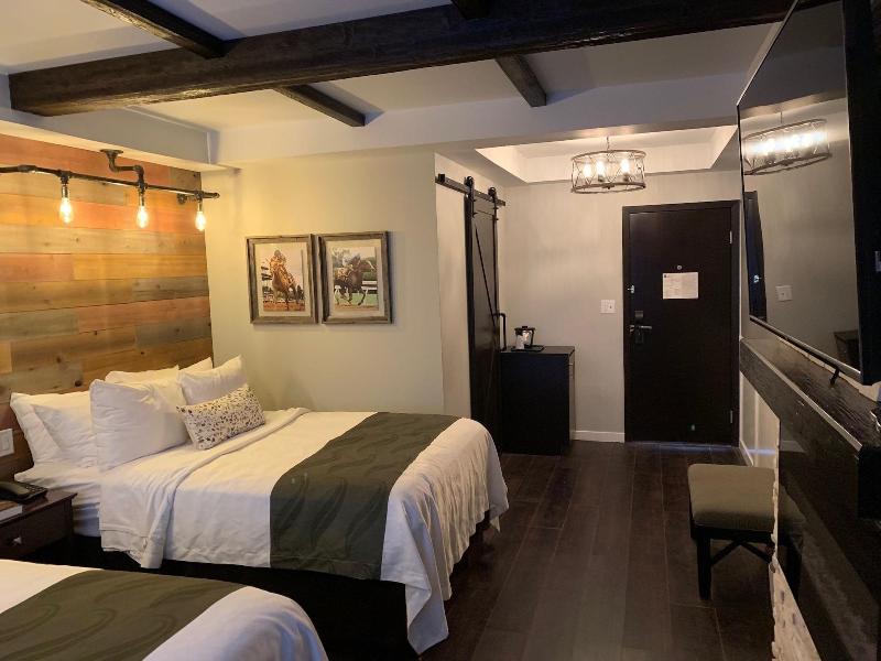 Cedar Stables Inn And Suites image