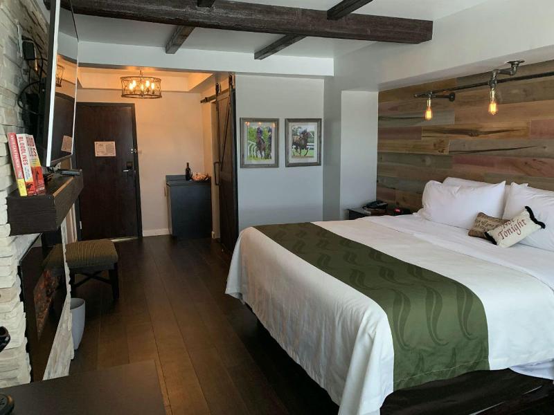 Cedar Stables Inn And Suites image