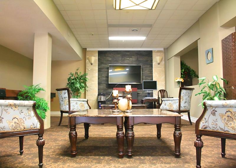 Medicine Hat Villa image