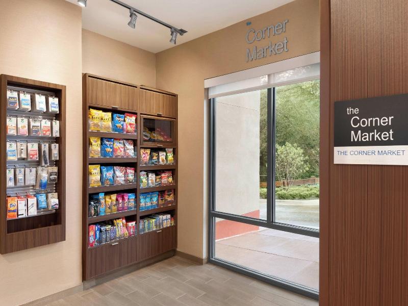Fairfield Inn & Suites by Marriott Charlottesville