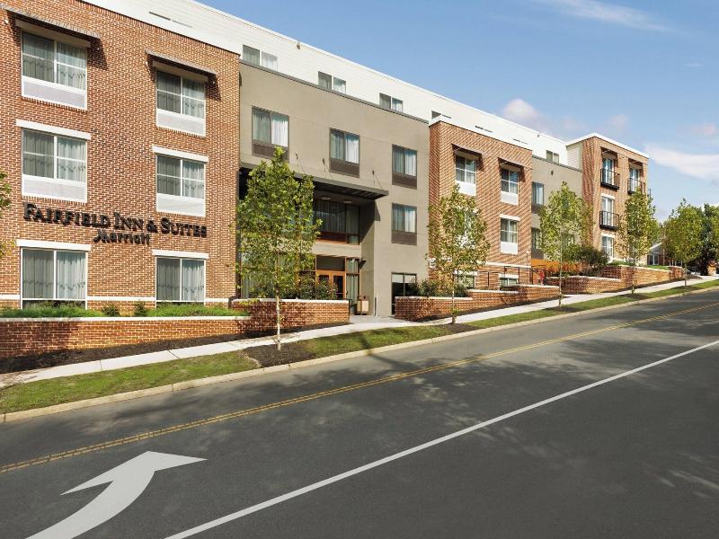 Fairfield Inn & Suites by Marriott Charlottesville