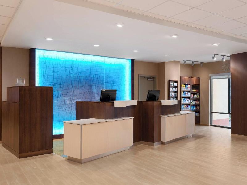 Fairfield Inn & Suites by Marriott Charlottesville
