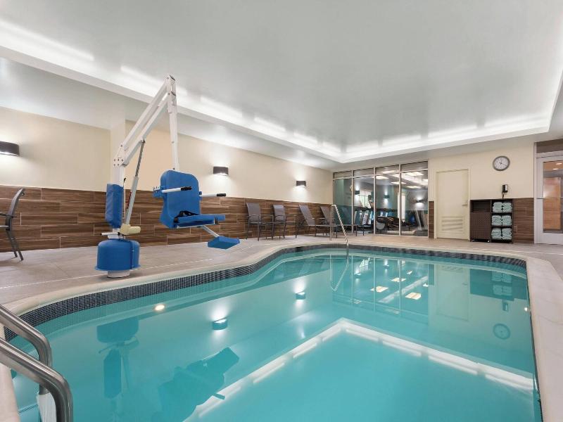 Fairfield Inn & Suites by Marriott Charlottesville