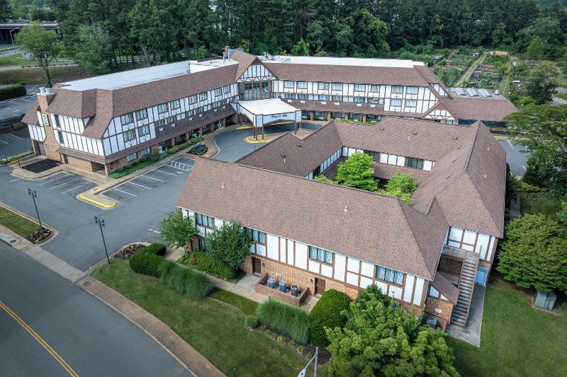 English Inn Of Charlottesville