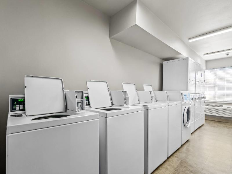 Woodspring Suites Bentonville