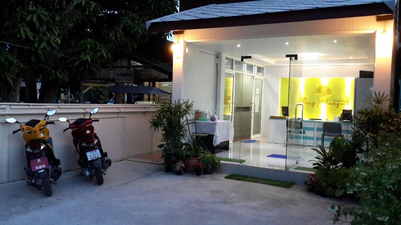 Rung Phangan Hotel image